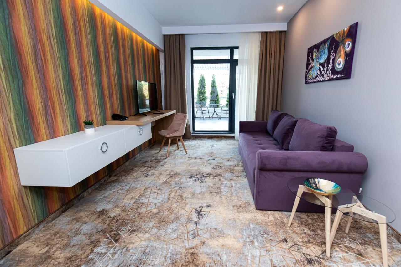 Grand View Hotel & Suites Copou Iasi Ngoại thất bức ảnh