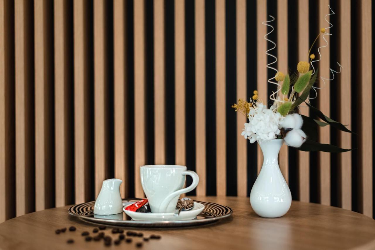 Grand View Hotel & Suites Copou Iasi Ngoại thất bức ảnh