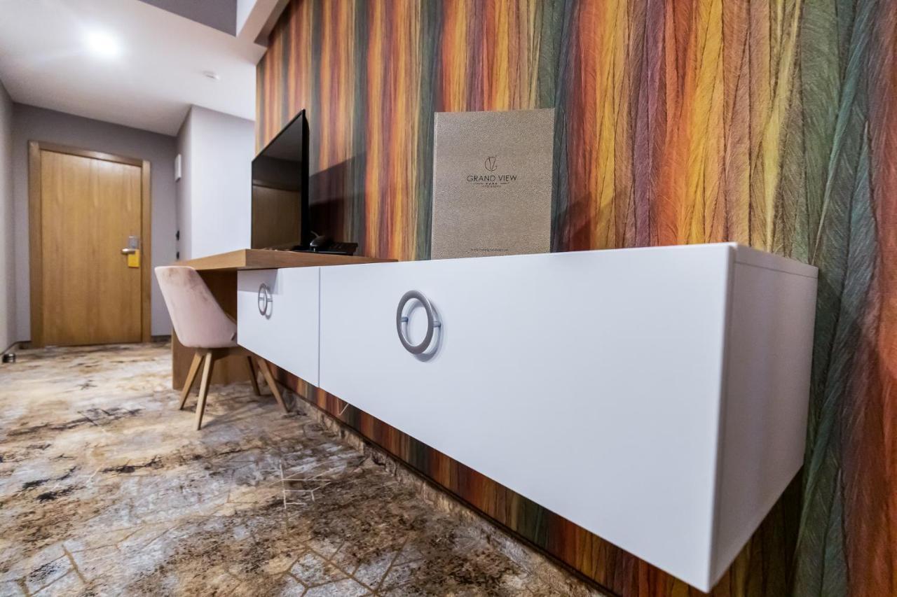Grand View Hotel & Suites Copou Iasi Ngoại thất bức ảnh